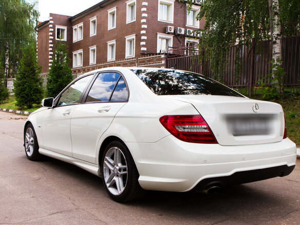 2011 Mercedes-Benz C-Класс 200 III (W204) Рестайлинг, белый - вид 2