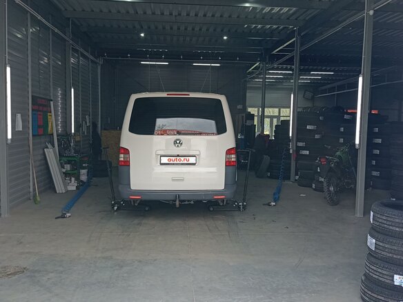 2010 Volkswagen Transporter T5 Рестайлинг, белый, 2200000 рублей - вид 4
