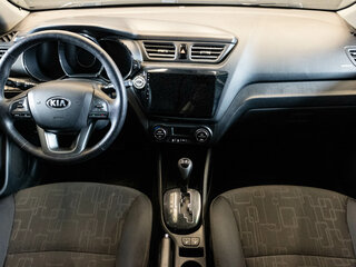 2013 Kia Rio 4-speed III, серебристый, 730000 рублей, вид 5