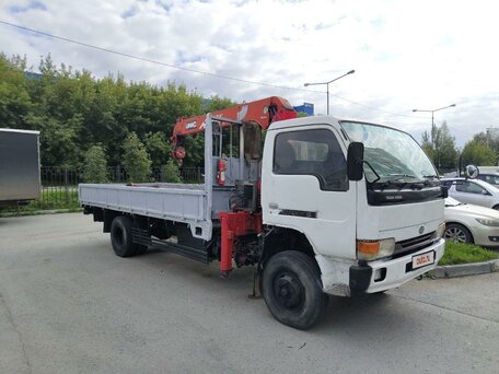 2001 Nissan Diesel Condor, белый, 3400000 рублей, вид 4