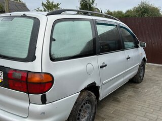 1999 Volkswagen Sharan I, серебристый, 420000 рублей, вид 4