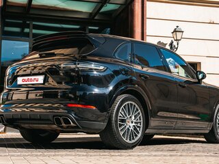 2018 Porsche Cayenne Turbo III, чёрный, 6888888 рублей, вид 2