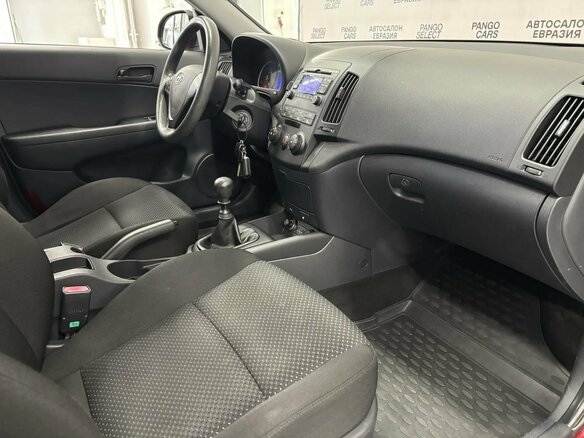 2009 Hyundai i30 I, красный, 600000 рублей - вид 11