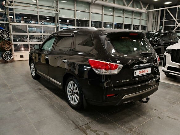 2014 Nissan Pathfinder IV, чёрный, 1790000 рублей - вид 3