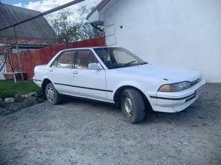 1989 Toyota Carina V (T170), белый, 320000 рублей, вид 1