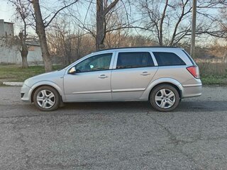 2008 Opel Astra H Рестайлинг, серебристый, 600000 рублей, вид 2