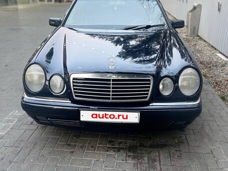 1997 Mercedes-Benz E-Класс 280 II (W210, S210), синий, 700000 рублей, вид 1