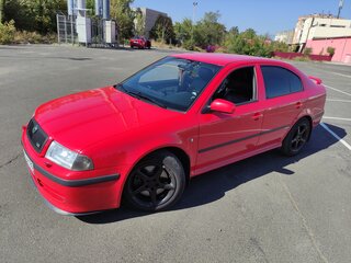 2001 Skoda Octavia I (A4) Рестайлинг, красный, 1000000 рублей, вид 2