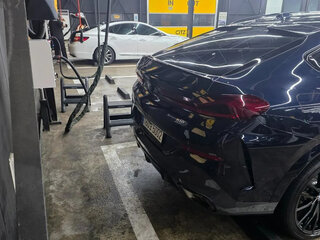 2026 BMW X6 40d III (G06) Рестайлинг, синий, 14880812 рублей, вид 4