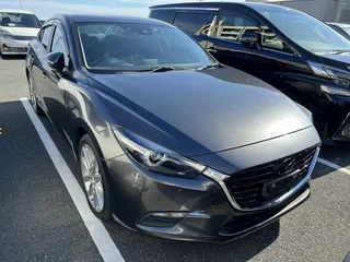2018 Mazda Axela III Рестайлинг, серый, 850000 рублей, вид 3