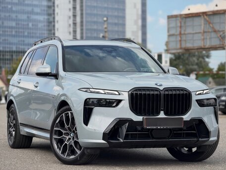 2026 BMW X7 40d I (G07) Рестайлинг, серый, 13000000 рублей, вид 3