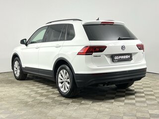 2017 Volkswagen Tiguan II, белый, 1729000 рублей, вид 2