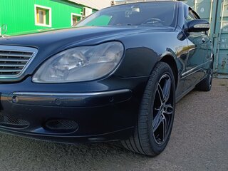 2001 Mercedes-Benz S-Класс 320 IV (W220), чёрный, 675000 рублей, вид 1
