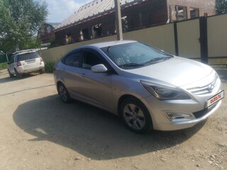 2015 Hyundai Solaris I Рестайлинг, серый, 800000 рублей, вид 1