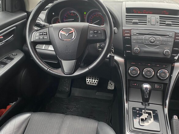 2011 Mazda 6 II (GH) Рестайлинг, белый, 1200000 рублей - вид 9