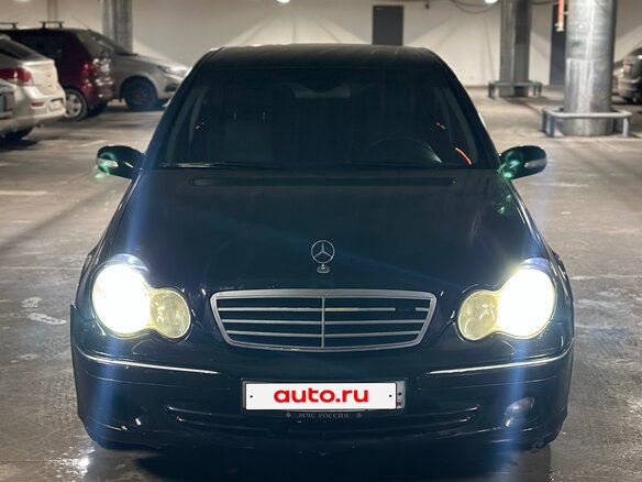 2005 Mercedes-Benz C-Класс 230 II (W203) Рестайлинг, чёрный, 270000 рублей - вид 2