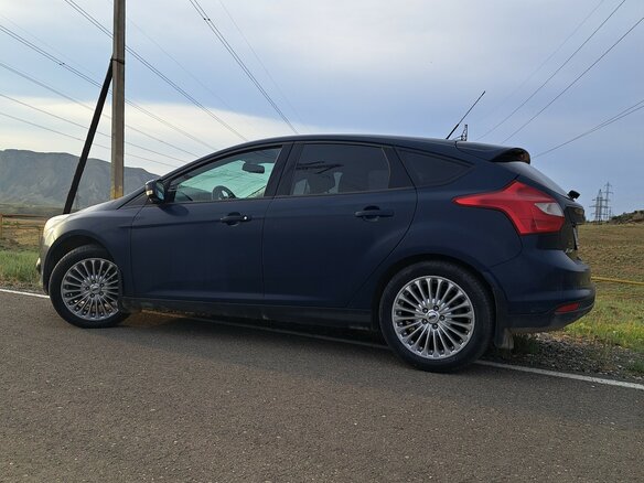 2014 Ford Focus III, синий, 1200000 рублей - вид 2