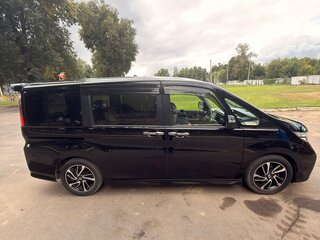 2016 Honda Stepwgn Spada V, чёрный, 1750000 рублей, вид 4