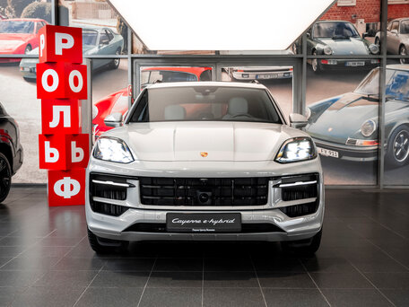 2025 Porsche Cayenne E-Hybrid III Рестайлинг, серый, 18025000 рублей, вид 2