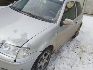 2000 Volkswagen Polo III Рестайлинг, серебристый, 180000 рублей, вид 3