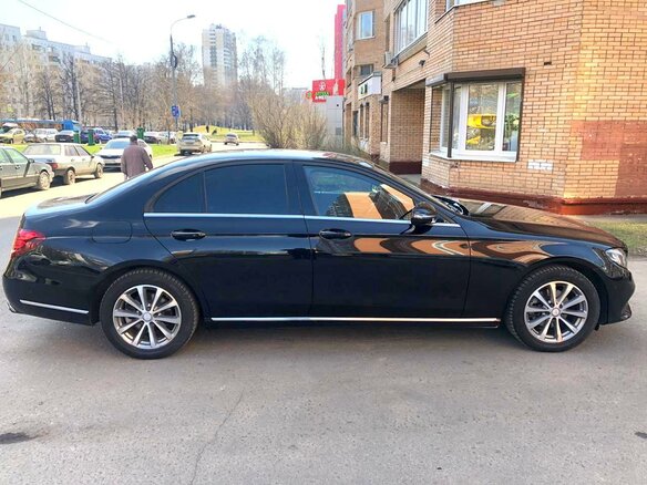 2016 Mercedes-Benz E-Класс 200 V (W213, S213, C238), чёрный - вид 3