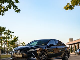 2021 Toyota Camry VIII (XV70), чёрный, 2750000 рублей, вид 5