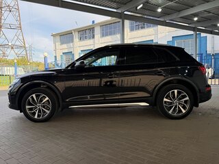 2021 Audi Q5 45 TFSI II (FY) Рестайлинг, чёрный, 4749000 рублей, вид 2