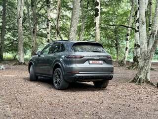 2019 Porsche Cayenne E-Hybrid III, серый, 6600000 рублей, вид 5