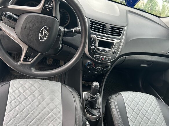 2015 Hyundai Solaris I Рестайлинг, белый, 850000 рублей - вид 6