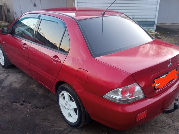 2004 Mitsubishi Lancer IX, красный - вид 3