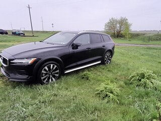 2019 Volvo V60 Cross Country II, чёрный, 3550000 рублей, вид 5
