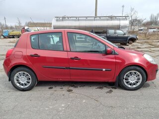 2006 Renault Clio III, пурпурный, 560000 рублей, вид 1
