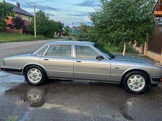 1991 Jaguar XJ II (XJ40), серебристый, 1750000 рублей, вид 4