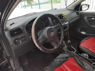 2012 Volkswagen Polo V, чёрный, 800000 рублей, вид 5