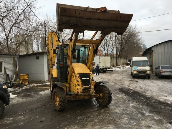 2008 Komatsu WB93R-5, жёлтый - вид 2