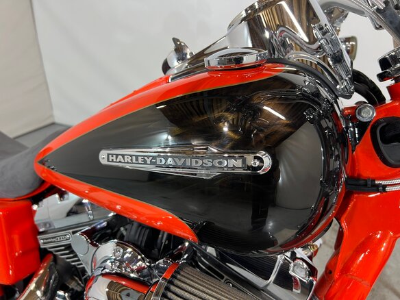 2009 Harley-Davidson CVO, красный, 2100000 рублей - вид 14