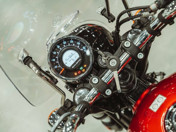 2026 Royal Enfield Meteor, красный, 528000 рублей - вид 8
