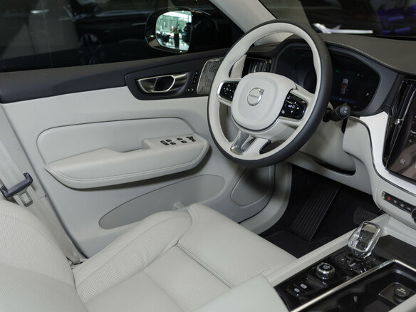 2026 Volvo XC60 II Рестайлинг 2, коричневый, 8300000 рублей - вид 19
