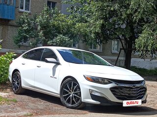 2020 Chevrolet Malibu IX Рестайлинг, белый, 1680000 рублей, вид 1