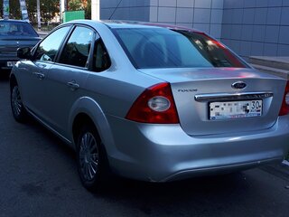 2009 Ford Focus II Рестайлинг, серебристый, 639000 рублей, вид 3