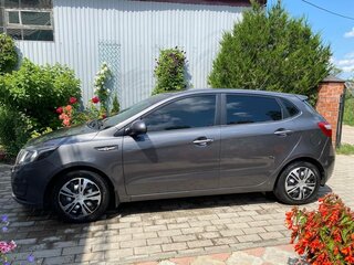 2013 Kia Rio III, серый, 800000 рублей, вид 3