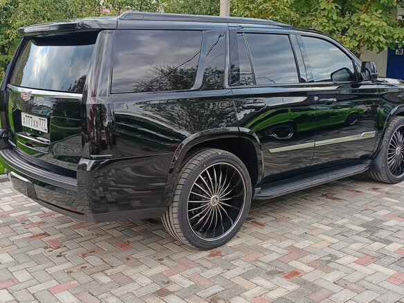 2015 Cadillac Escalade IV, чёрный, 4250000 рублей - вид 2