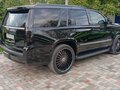2015 Cadillac Escalade IV, чёрный, 4250000 рублей - вид 2