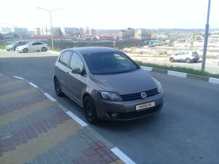 2012 Volkswagen Golf Plus II, коричневый, 750000 рублей, вид 2