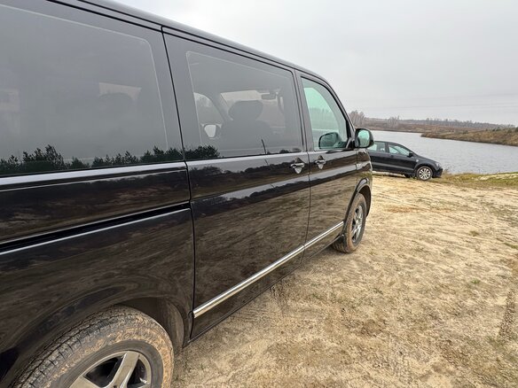 2017 Volkswagen Caravelle T6, чёрный, 3000000 рублей - вид 4