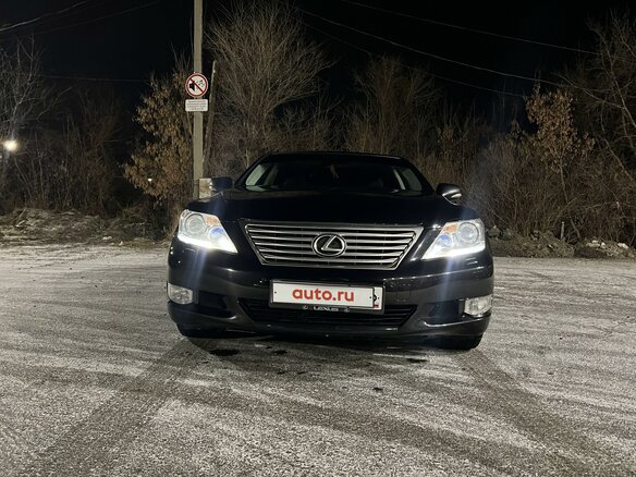 2010 Lexus LS 460 IV Рестайлинг, чёрный - вид 2