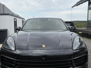 2018 Porsche Cayenne III, чёрный, 5300000 рублей, вид 2