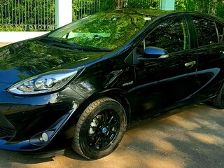 2018 Toyota Aqua I Рестайлинг 2, чёрный, 1380000 рублей, вид 2