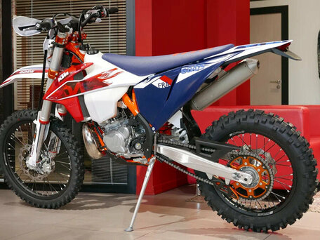 2023 KTM 250 EXC, оранжевый, 1189900 рублей, вид 3