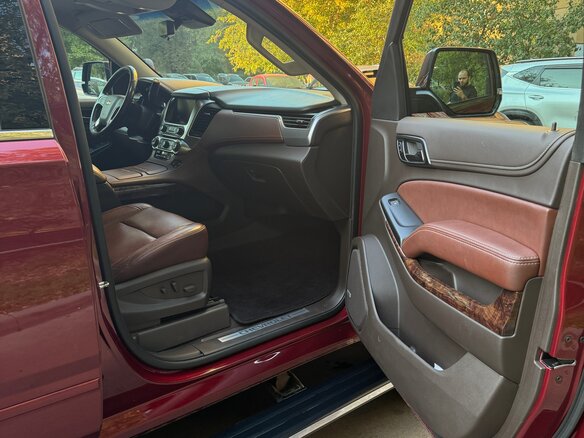 2018 Chevrolet Tahoe IV, красный, 3700000 рублей - вид 35